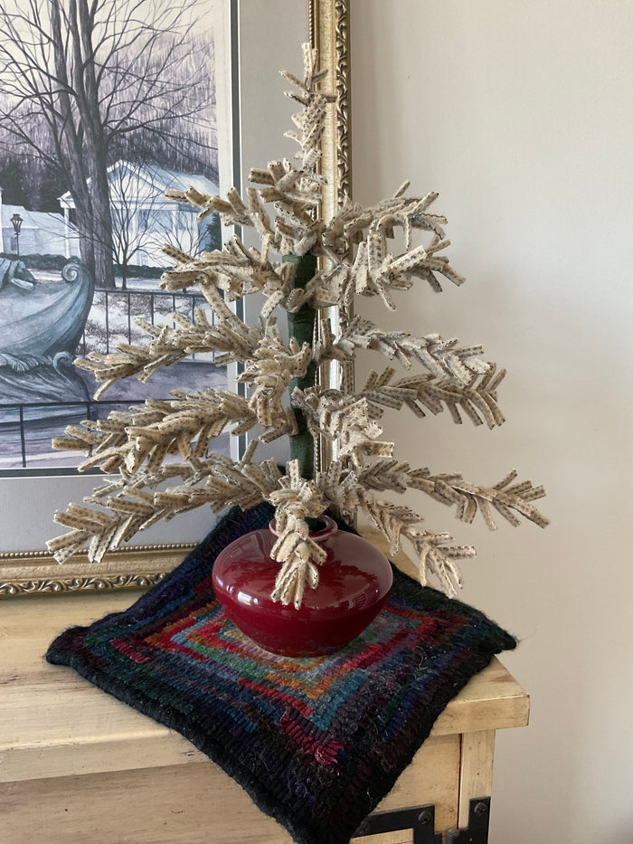 Basic Twisted Wool Tree Kit 10 inch