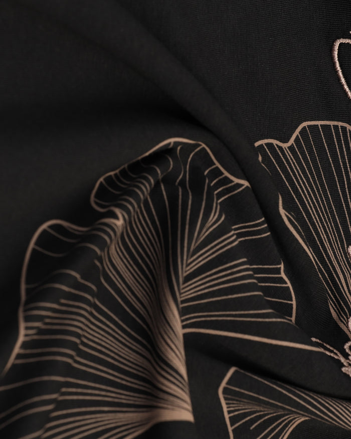 Black Crew Neck Solid T-Shirt - Roxx