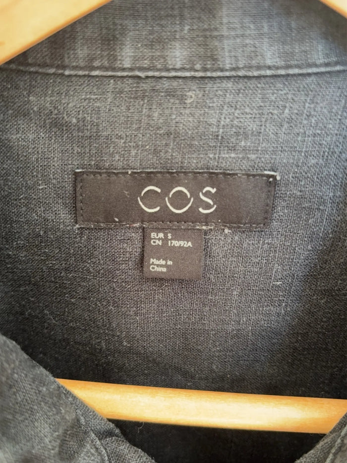 Cos-linneskjorta