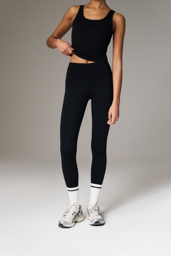 EMBLEM STRETCH SCULPTING LEGGINGS - BLACK