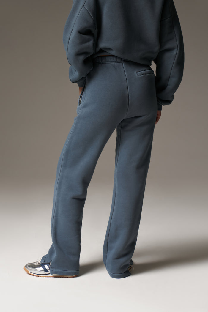 LAUNDERED CLASSICS STRAIGHT LEG JOGGERS - PETROL BLUE