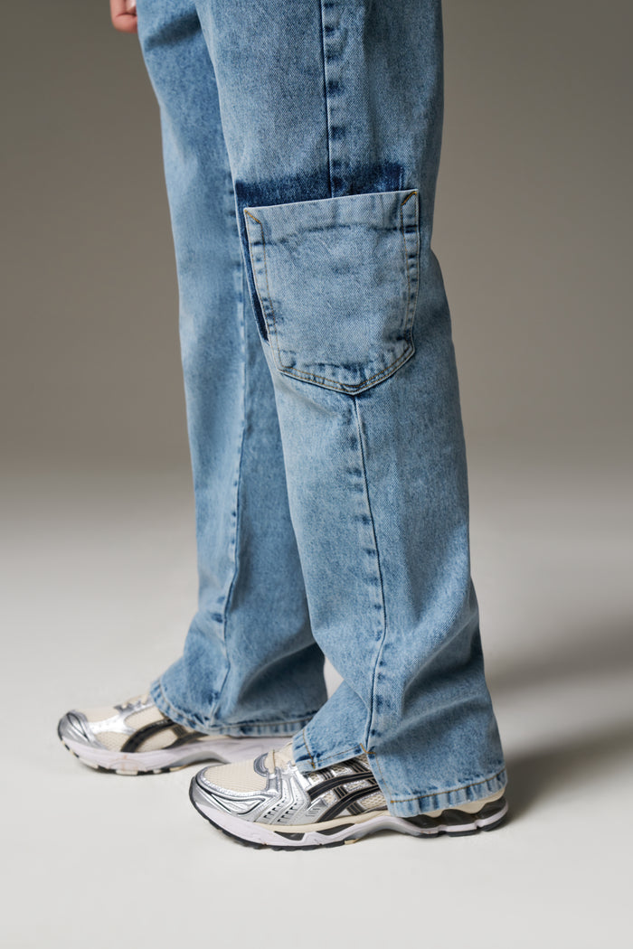 MULTI POCKET WASHED JEAN - BLUE WASH