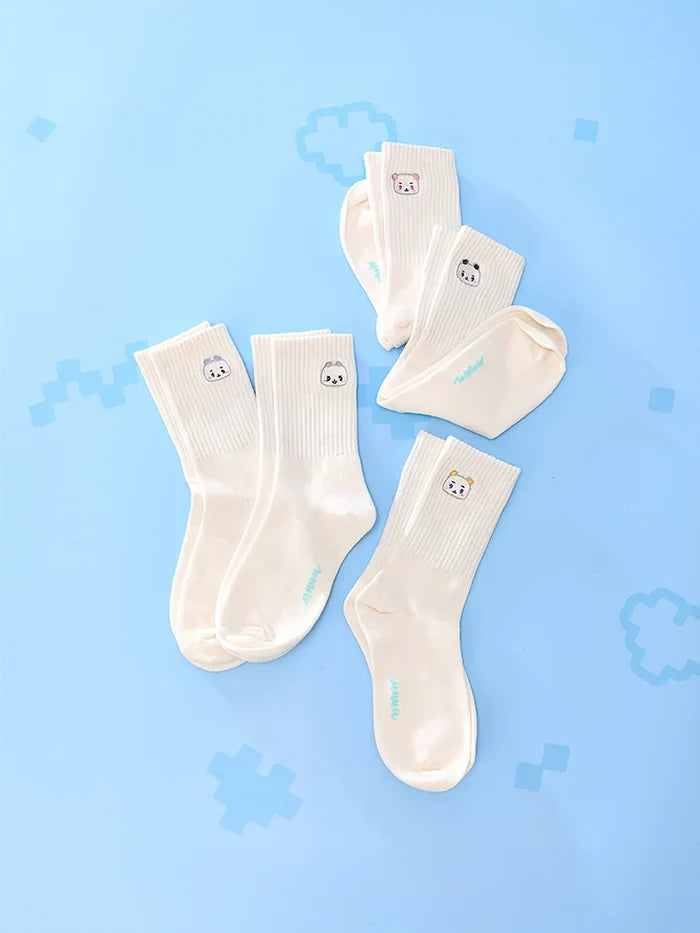 PLAVE - MMMM BABY OFFICIAL MD RIB EMBROIDERED SOCKS - COKODIVE