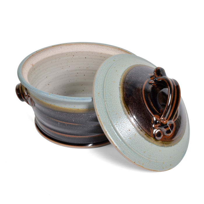 Royce Yoder Pottery 1.5-Quart Covered Casserole Dish, Tan/Ash
